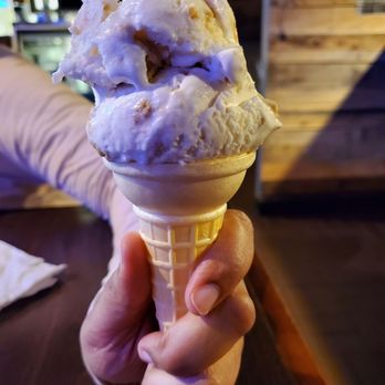 Mad Apples - Ice cream, you scream...apple cobbler flavor mix a real treat! - New American Near Me - East Stroudsburg, Pennsylvania Mad Apples - Ice cream, you scream...apple cobbler flavor mix a real treat! - New American Near Me - East Stroudsburg, Pennsylvania