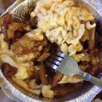 New Verdun - Poutine isn't very good won't be finishing it. It taste crappy and not good cheese and mucky fries - Pizza Near Me - Verdun, Quebec