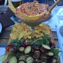 Sa Ximbomba - Cocktail de humus y guacamole...