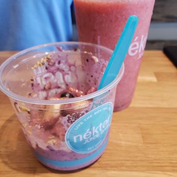 Nekter Juice Bar - Acai banana berry bowl and a 32 oz watermelon cooler! So good! - Juice Bars & Smoothies Near Me - MODESTO, California Nekter Juice Bar - Acai banana berry bowl and a 32 oz watermelon cooler! So good! - Juice Bars & Smoothies Near Me - MODESTO, California