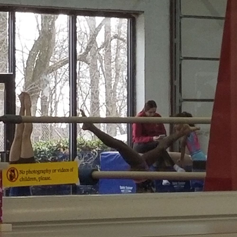 Staff on phone while coaching? Staff on phone while coaching?
