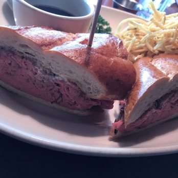Houston's Restaurant - Mmmm delicious french dip au jus - American Near Me - Pompano Beach, Florida