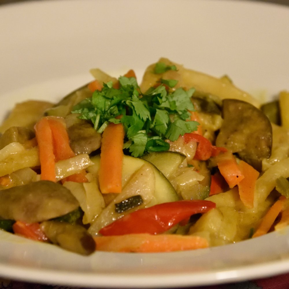 Tapabento - Vegetarian curry entree. Will make the vegetarians in your party happy. It's a lot of food, though! - Portuguese Near Me - Porto, 13