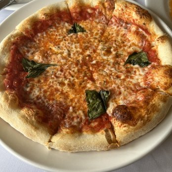 Mezza Luna Restaurant - Margherita - Italian Near Me - Half Moon Bay, California