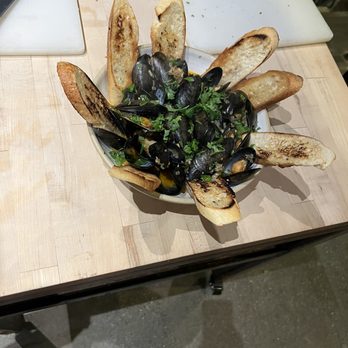 Hudson Table - Hoboken - Mussels - Cooking Schools Near Me - Hoboken, New Jersey