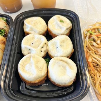 Dumpling and Noodle House - Pan Pan-Fried Juicy Pork Bun $14.95 - Noodles Near Me - Concord, California Dumpling and Noodle House - Pan Pan-Fried Juicy Pork Bun $14.95 - Noodles Near Me - Concord, California
