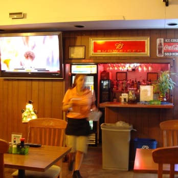 Moanalua Golf Club - Adriana the waitress delivering cold beer w/frosted mugs so fast she is a blur! - Golf Near Me - Honolulu, Hawaii Moanalua Golf Club - Adriana the waitress delivering cold beer w/frosted mugs so fast she is a blur! - Golf Near Me - Honolulu, Hawaii