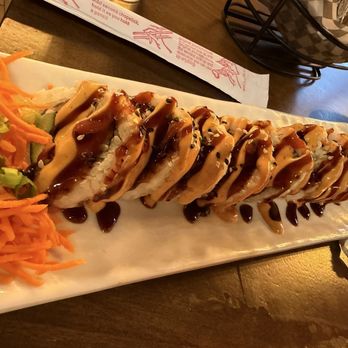 El Viejon Mariscos & Sushi - Land and sea sushi (not fried) - Sushi Bars Near Me - Long Beach, California El Viejon Mariscos & Sushi - Land and sea sushi (not fried) - Sushi Bars Near Me - Long Beach, California
