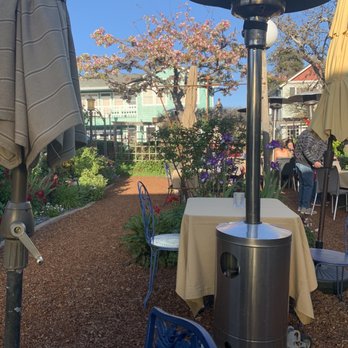 Robins Restaurant - Outside - New American Near Me - Cambria, California Robins Restaurant - Outside - New American Near Me - Cambria, California