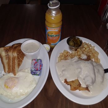 Walker's Cafe - American Near Me - Madisonville, Texas