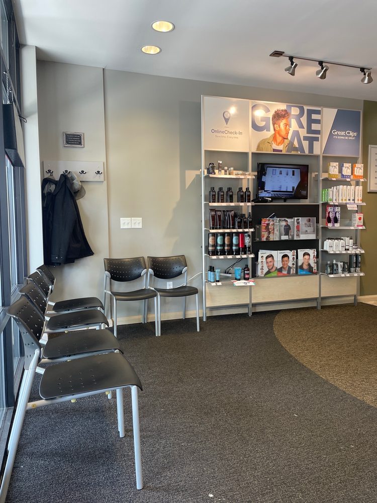 GREAT CLIPS Updated August 2024 22 Reviews 1844 Hover St, Longmont, Colorado Hair Salons