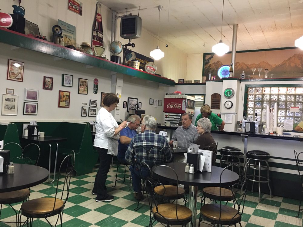 AHOY FOUNTAIN 1266 Edgington Ave, Eldora, Iowa Restaurants