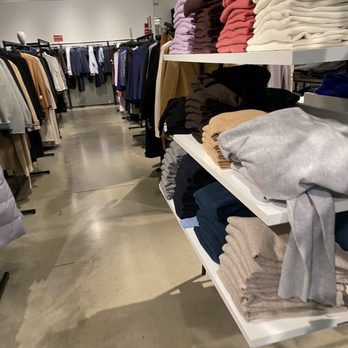 Fashion Outlet Rosemont Illinois 2026.THEORY ROSEMONT OUTLET - Updated January 2026 - 16 Photos & 14 Reviews ...