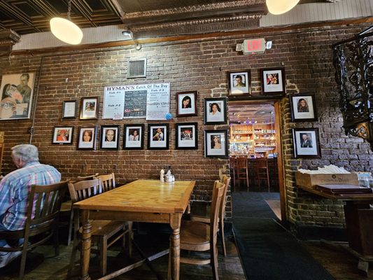 Hyman's Seafood by null