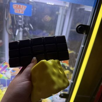 Gay Nineties Pizza - Squishy claw machine - Italian Near Me - Pleasanton, California