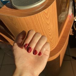 Donna Nails - Gel manicure