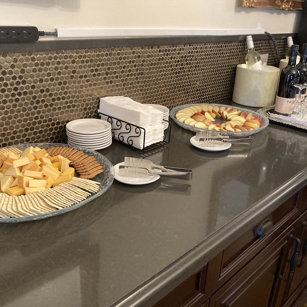 Victorian Inn - Wine and cheese spread - Hotels Near Me - Monterey, California Victorian Inn - Wine and cheese spread - Hotels Near Me - Monterey, California