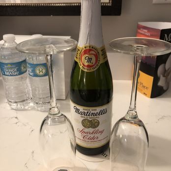 The Belleview Inn - They knew we were celebrating our anniversary so they gave us complimentary bubbly. - Hotels Near Me - Belleair, Florida The Belleview Inn - They knew we were celebrating our anniversary so they gave us complimentary bubbly. - Hotels Near Me - Belleair, Florida