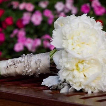GRO designs - GRO Bridal Bouquet - Florists Near Me - Dallas, Texas GRO designs - GRO Bridal Bouquet - Florists Near Me - Dallas, Texas