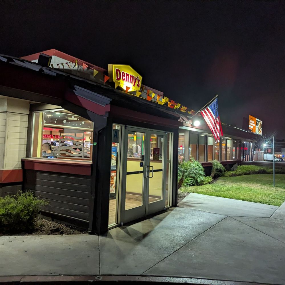 Denny's - Entrance - Diners Near Me - San Diego, California Denny's - Entrance - Diners Near Me - San Diego, California