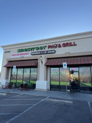 Sidestreet Pho & Grill by null