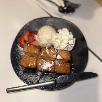 Spot Dessert Bar - Golden Toast - Desserts Near Me - Flushing, New York Spot Dessert Bar - Golden Toast - Desserts Near Me - Flushing, New York