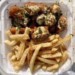 Foxy Frans - Fried Garlic-parm Cauliflower and fries