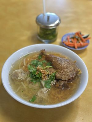 Hai Ky Mi Gia by null