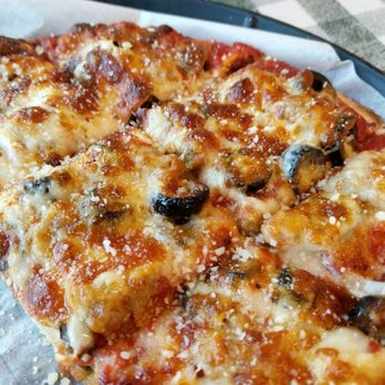 Manypenny Bistro - Pizza Near Me - Bayfield, Wisconsin