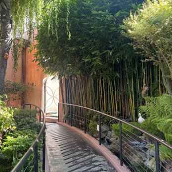 Eggy’s Neighborhood Kitchen - Outdoor patio - Breakfast & Brunch Near Me - Berkeley, California Eggy’s Neighborhood Kitchen - Outdoor patio - Breakfast & Brunch Near Me - Berkeley, California
