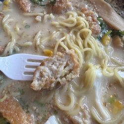 Ye's Poke Station - Cheap processed chicken in the ramen bowl.