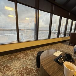 Blue Grass Airport - LEX