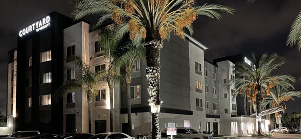 COURTYARD BY MARRIOTT ANAHEIM RESORT/CONVENTION CENTER - 187 Photos