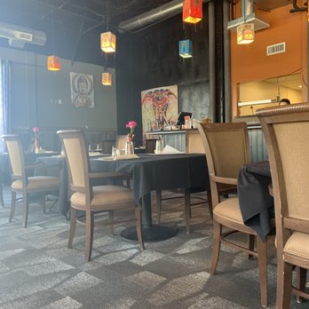 Spice Kitchen - Dining Area - Indian Near Me - Parker, Colorado Spice Kitchen - Dining Area - Indian Near Me - Parker, Colorado