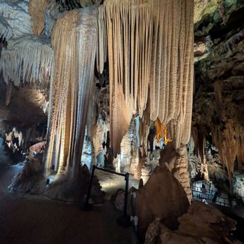 Luray Caverns - Museums Near Me - Luray, Virginia