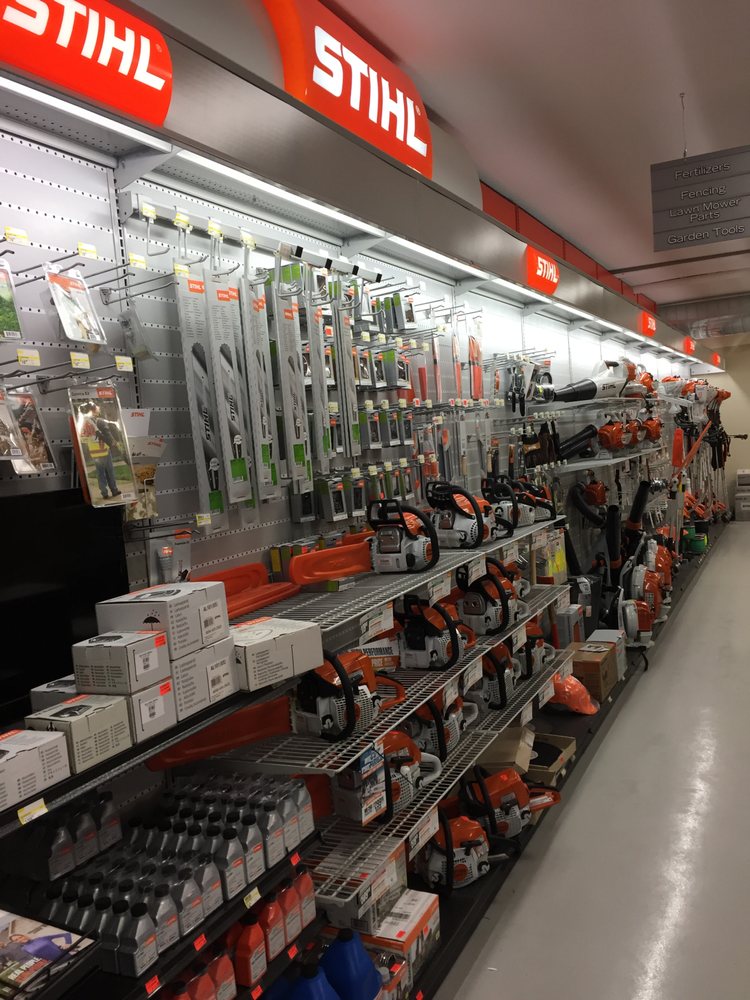 ANCHOR LUMBER Updated October 2024 12 Photos 1501 1st Ave, Silvis, Illinois Building