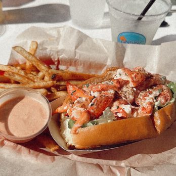 The Landing Restaurant - Lobster roll and beach fries - Sandwiches Near Me - Charlevoix, Michigan The Landing Restaurant - Lobster roll and beach fries - Sandwiches Near Me - Charlevoix, Michigan