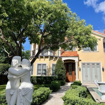 Andrew's Tree Care - Chamfer tree pruning done, perfect! - Tree Services Near Me - Clearwater, Florida Andrew's Tree Care - Chamfer tree pruning done, perfect! - Tree Services Near Me - Clearwater, Florida