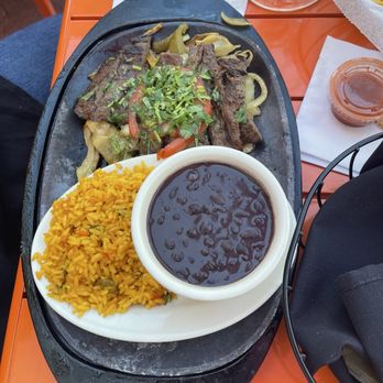 Chido’s Tex-Mex Grill - Fajitas with black beans - Mexican Near Me - Silver Spring, Maryland