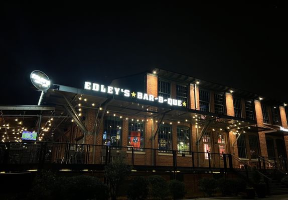 Edley's Bar-B-Que by null