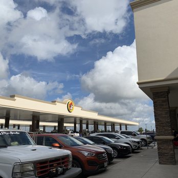 Buc-ee's - Front has area - Gas Stations Near Me - Temple, Texas Buc-ee's - Front has area - Gas Stations Near Me - Temple, Texas