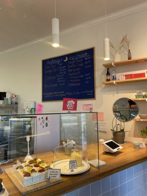 Moonmilk Ice Cream and Cake Club by null