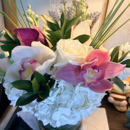 French Florist is the best!!! The photo doesn't do it justice. French Florist is the best!!! The photo doesn't do it justice.