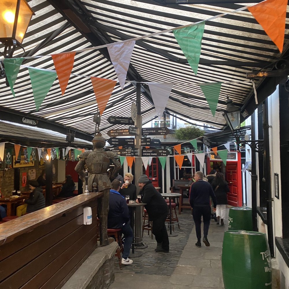 The Brazen Head - Pubs Near Me - Dublin, D