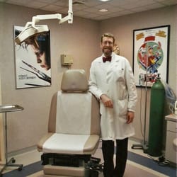 Robert L Kraft, MD - Dr. Kraft performs many procedures in our Joint Commission accredited office based surgery facility.