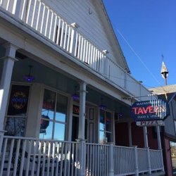 Main Street Tavern & Pizza - Not a friendly place.