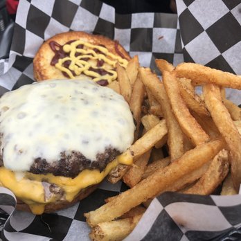 Avondale Tap - Flat Top Burger - Pubs Near Me - Chicago, Illinois