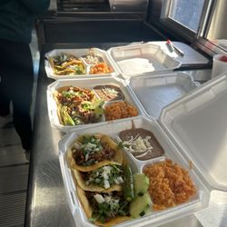 Mobile Coco’s Tacos - Combo Plates yummy