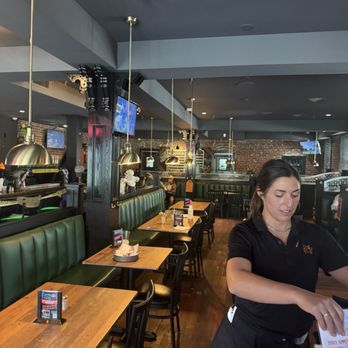 The Fox Restaurant & Brewery - Brewpubs Near Me - Carson City, Nevada
