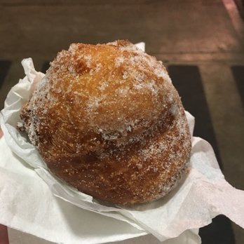 Leonard's Bakery - Bakeries Near Me - Honolulu, Hawaii